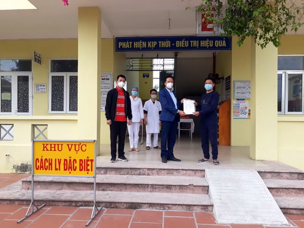 Hải Dương: Hai bệnh nhân COVID-19 điều trị ở Ninh Giang được ra viện ảnh 1