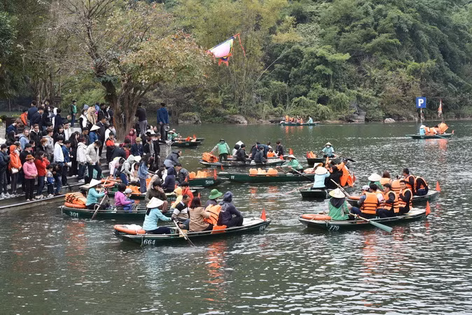Cả nước ước tính phục vụ 9 triệu lượt khách nội địa dịp Tết Quý Mão ảnh 1