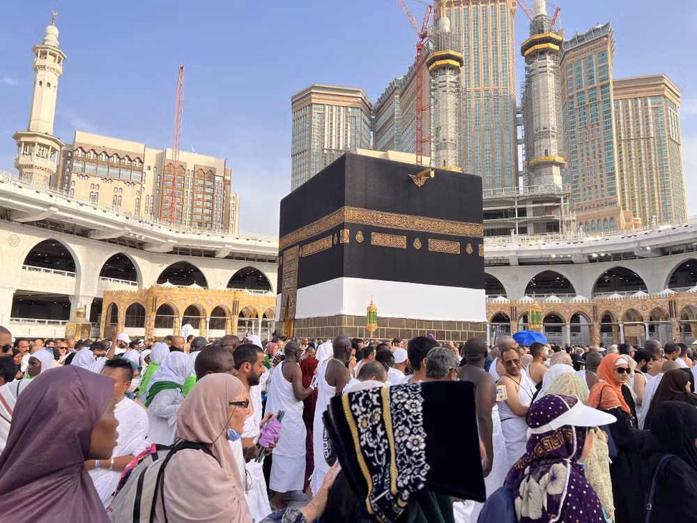 Saudi Arabia: Hơn 2.000 tín đồ hành hương Hajj bị sốc nhiệt do nắng ảnh 1