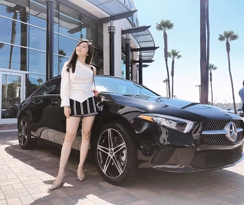 Học lỏm mẹo phối đồ, mix phụ kiện cực xinh của các sao Việt ảnh 16