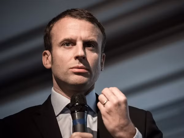 Cựu Bộ trưởng Kinh tế E.Macron tuyên bố ra tranh cử tổng thống Pháp ảnh 1