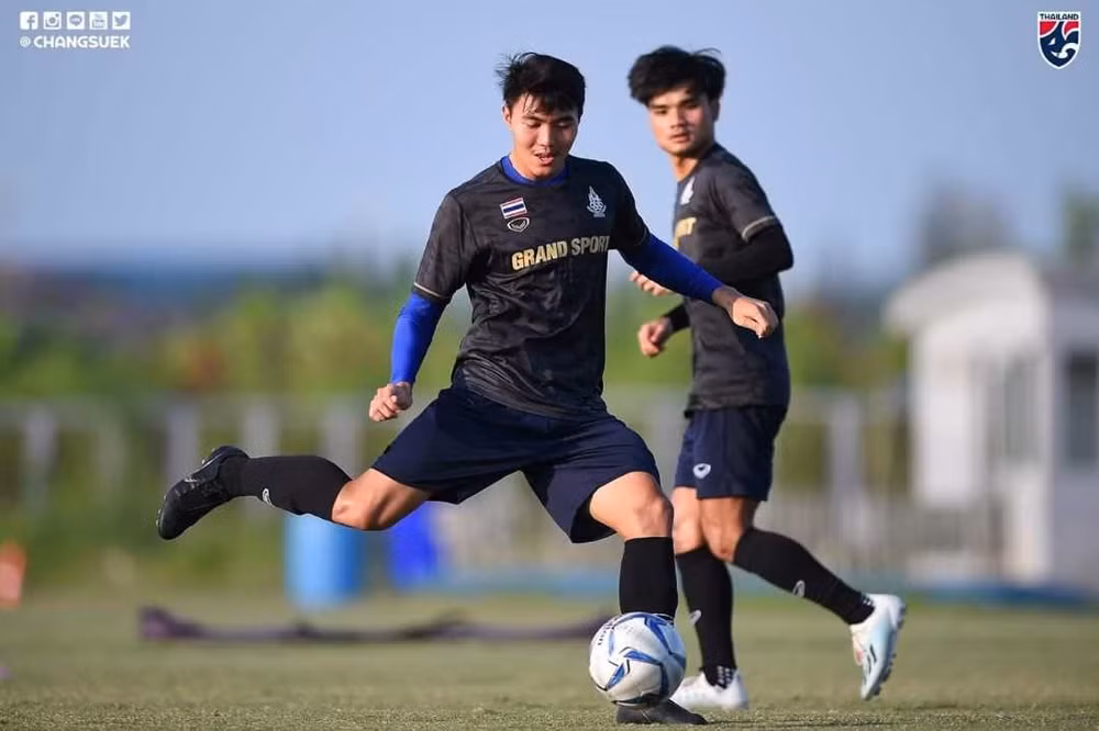 Thái Lan lách luật, bổ sung hai cầu thủ đá SEA Games 30 và U23 châu Á ảnh 1