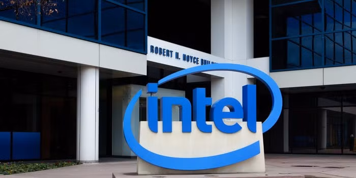 Intel bảo toàn vị trí dẫn đầu trên thị trường bán dẫn thế giới ảnh 1