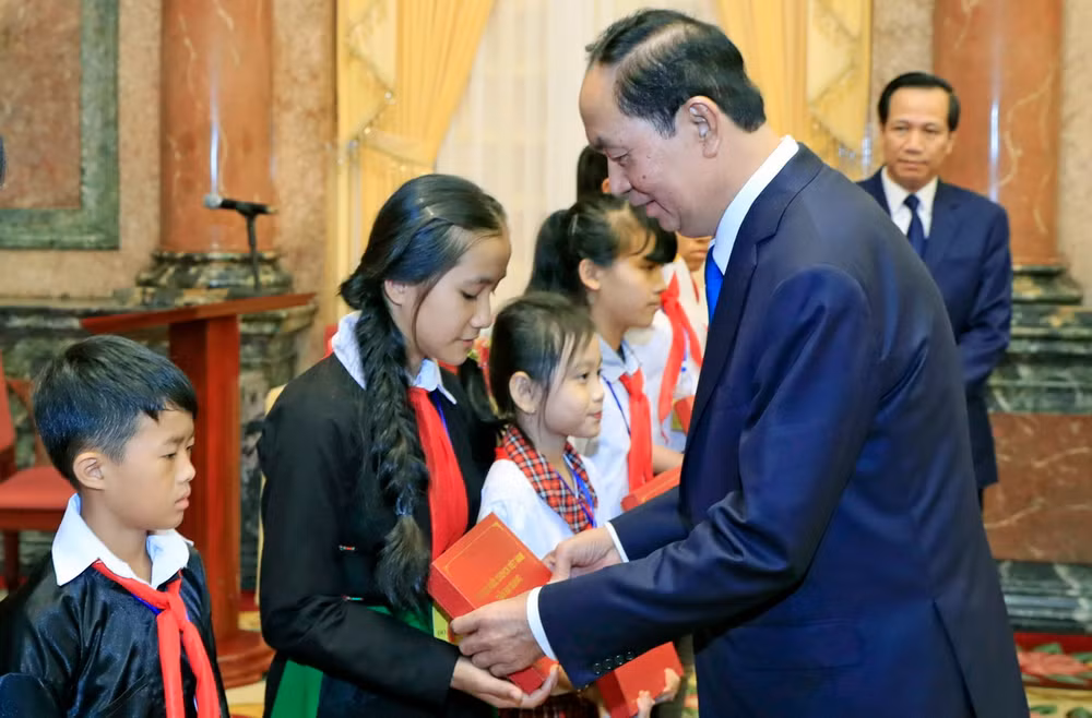 Chủ tịch nước gặp mặt đại biểu trẻ em có hoàn cảnh đặc biệt ảnh 1