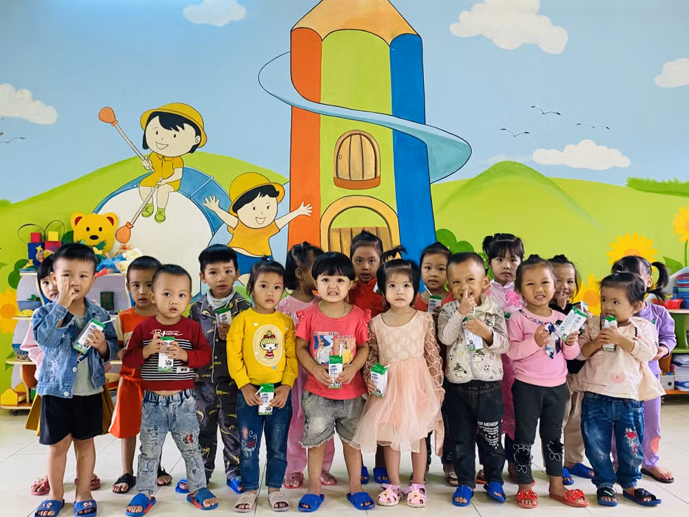 Quỹ sữa Vươn cao Việt Nam và Vinamilk đến với trẻ em vùng cao Yên Bái ảnh 3