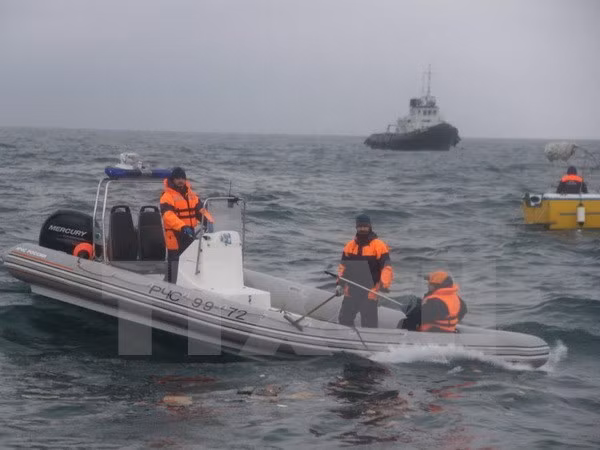 Nga: Vớt được cuộn phim trong hộp đen thứ 3 của máy bay Tu-154 ảnh 1