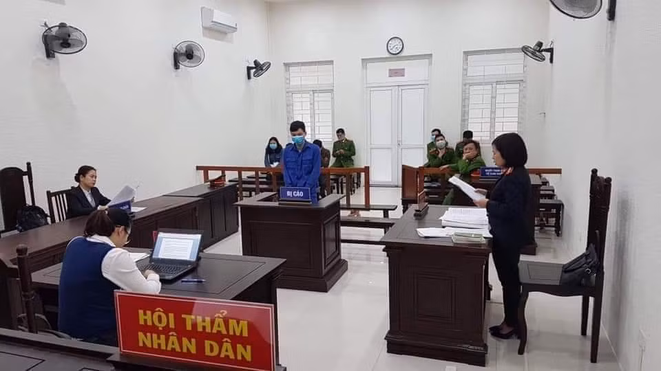 Phạt tù 'ông trùm' môi giới mua bán thận, thu hàng trăm triệu đồng ảnh 1
