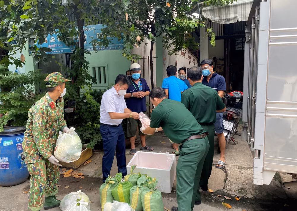 TP.HCM, Bình Dương hỗ trợ người lao động, doanh nghiệp vượt khó khăn ảnh 2