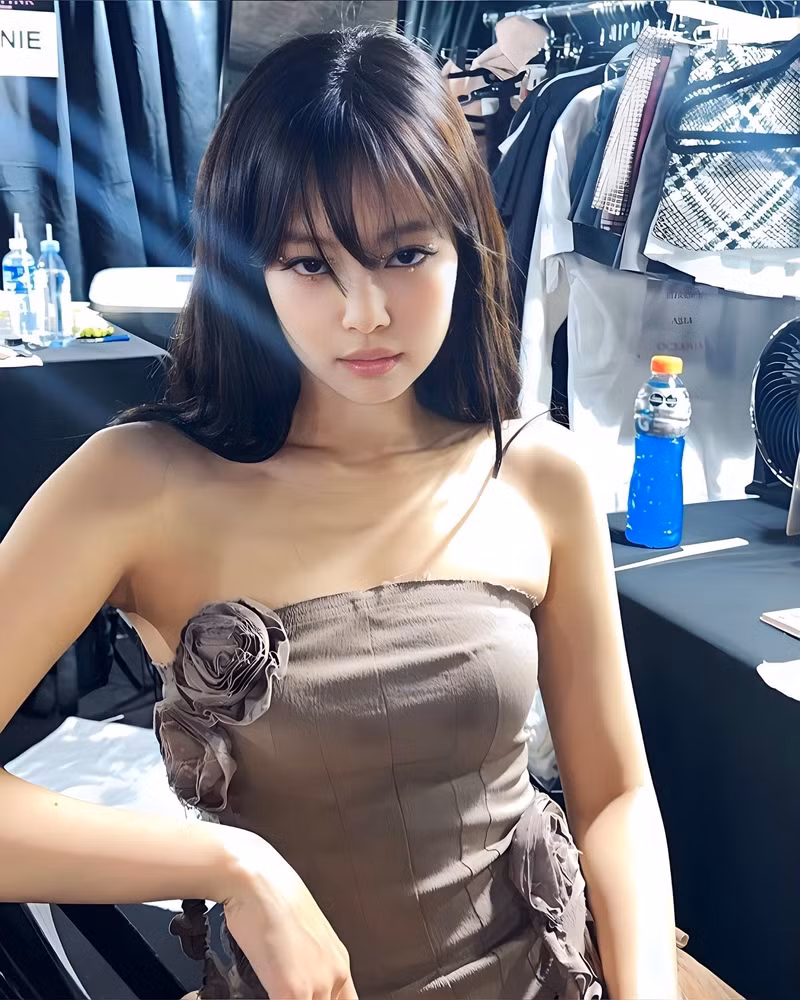 6 kiểu trang điểm để "bung lụa" hết mình cùng thần tượng BlackPink ảnh 8