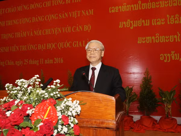 Tổng Bí thư: Quan hệ đặc biệt Việt-Lào là tài sản chung vô giá ảnh 1