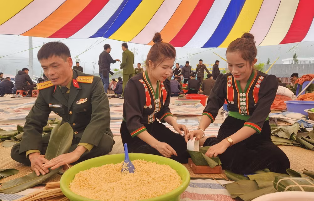 goi banh chung.jpg