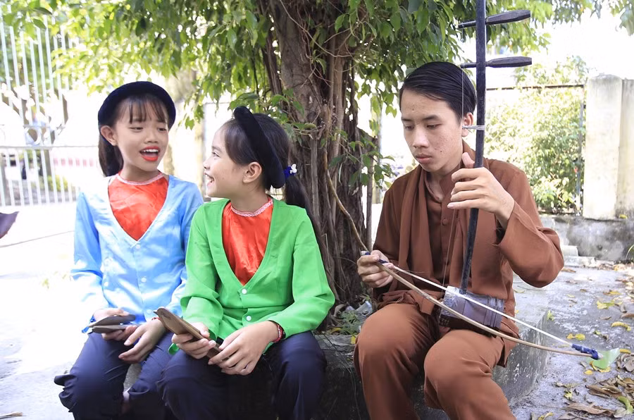 Trải nghiệm ‘Nghệ thuật hát xẩm - Từ hè đường đến sân khấu’ ảnh 1