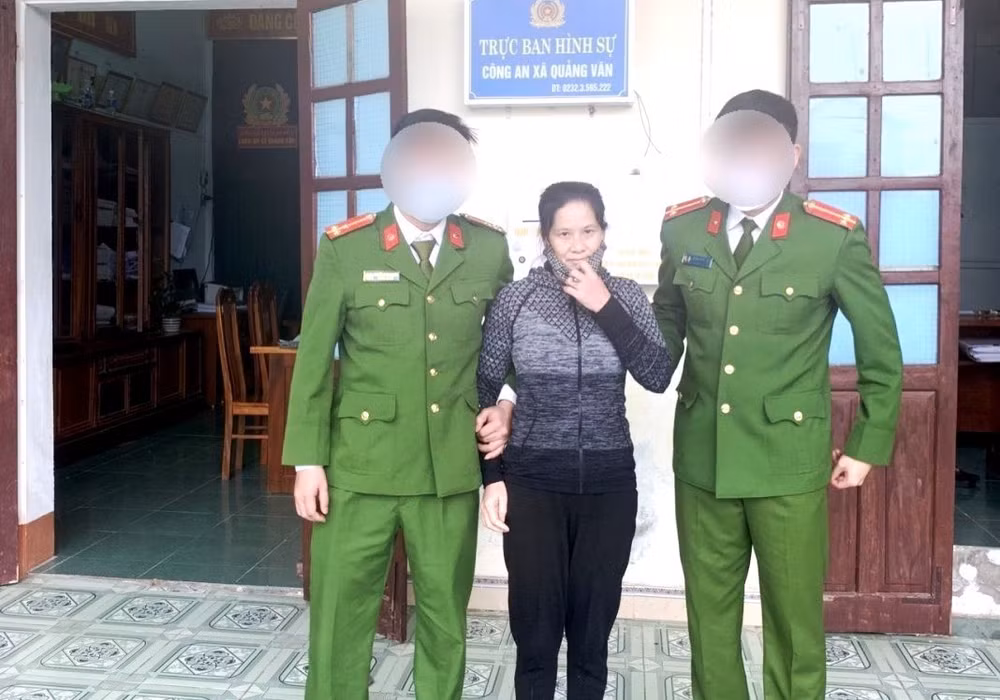 Quảng Bình: Khởi tố kẻ dùng sổ đỏ giả lừa đảo, chiếm đoạt tiền ảnh 1