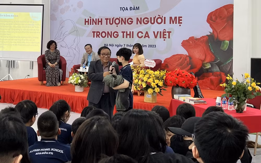 Trần Đăng Khoa kể về người dạy ông biết rung cảm trước cảnh vật ảnh 1