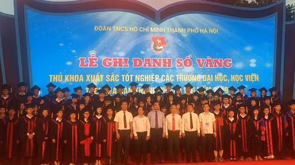 Hà Nội ghi danh sổ vàng 86 thủ khoa xuất sắc năm 2019 ảnh 1