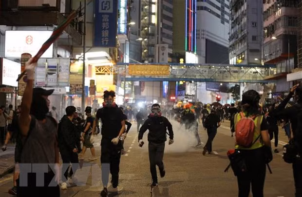 Mỹ kêu gọi Trung Quốc tôn trọng cam kết về Hong Kong ảnh 1