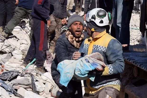 Động đất tại Thổ Nhĩ Kỳ và Syria: Hơn 15.000 người đã thiệt mạng ảnh 1