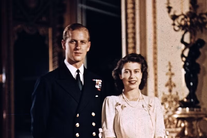 Thân vương Philip-Nữ hoàng Elizabeth: Mối tình trăm năm chốn hoàng gia ảnh 2