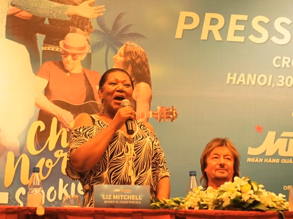 Boney M & Chris Norman: "Chúng tôi vẫn sung sức như ngày đầu" ảnh 2