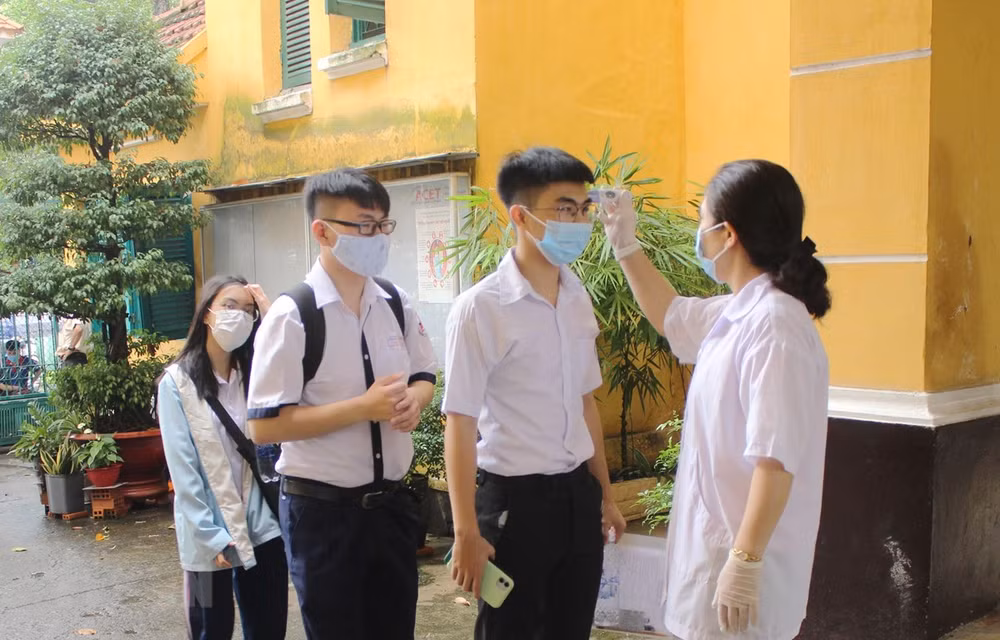 Thi tốt nghiệp THPT đợt 2: 98,5% thí sinh đăng ký đã tới dự thi ảnh 1