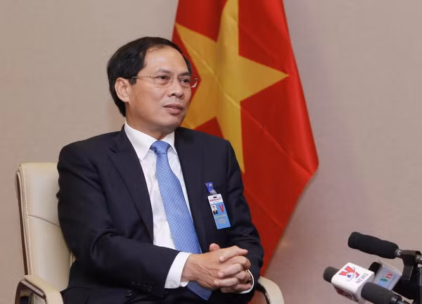 "Ngoại giao Việt Nam phải đi đầu trong bối cảnh thế giới biến động" ảnh 1