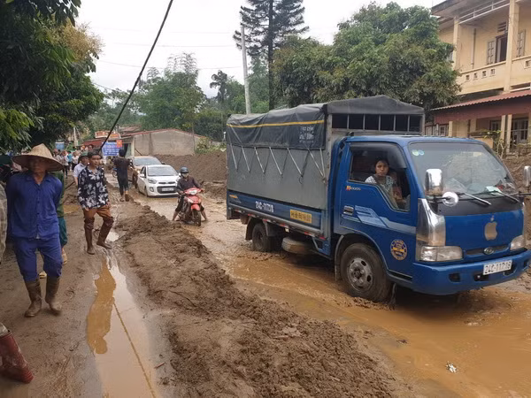 Lào Cai: Khẩn trương khắc phục hậu quả mưa lũ tại Văn Bàn ảnh 1