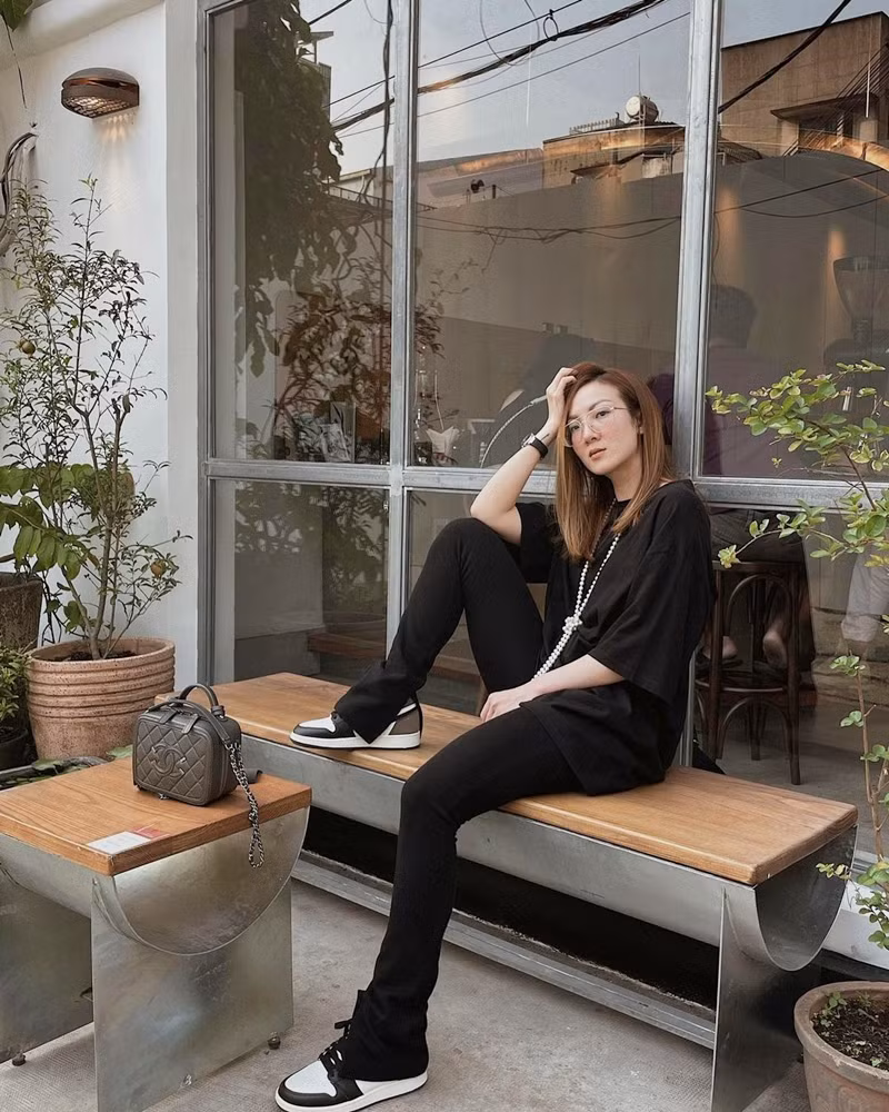 Tan chảy với street style "kẹo ngọt," ngập màu pastel của sao Việt ảnh 15