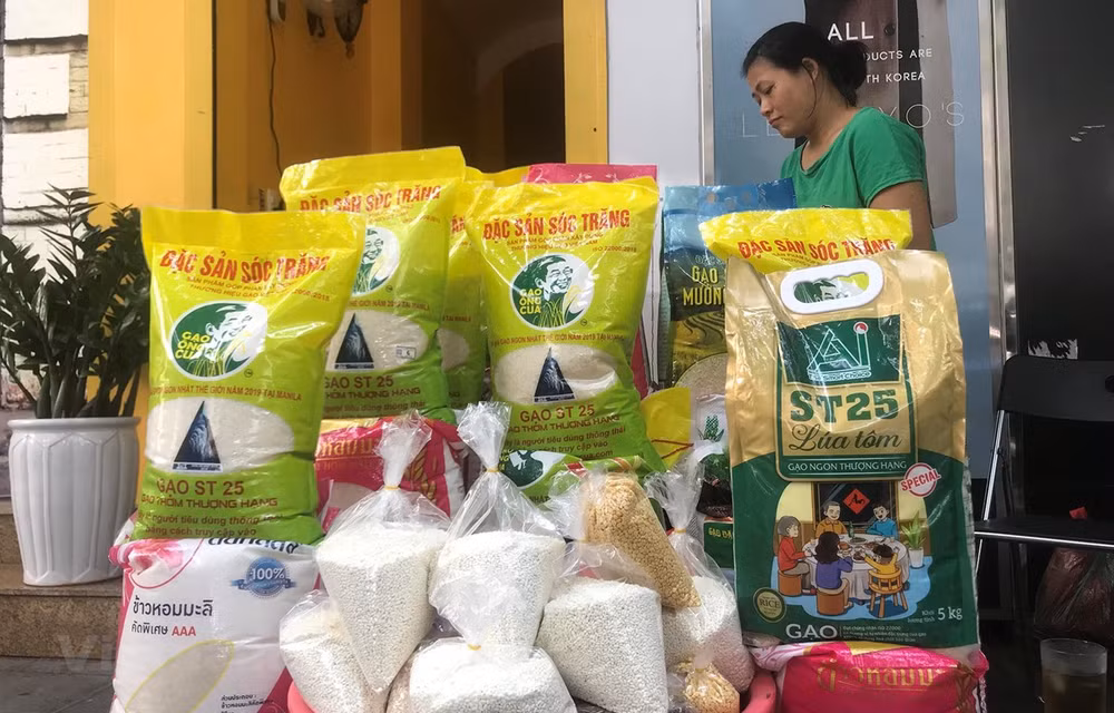 Hà Nội: Giá cả các loại thực phẩm rục rịch tăng theo giá xăng dầu ảnh 1