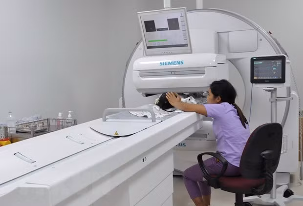 Đảm bảo cung cấp dịch vụ chiếu xạ, hậu cần theo quy định 3 tại chỗ ảnh 3