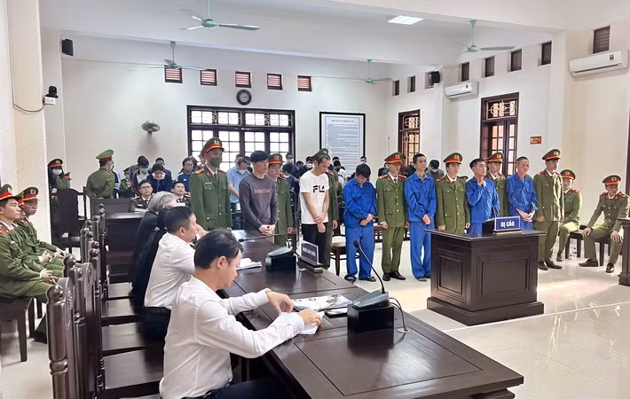 Tuyên phạt 52 bị cáo trong vụ đánh bạc lớn nhất Quảng Trị ảnh 1