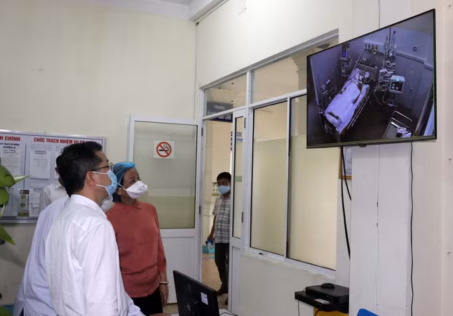 Dịch COVID-19: Ca bệnh 1536 đã cai ECMO và có dấu hiệu cải thiện ảnh 1