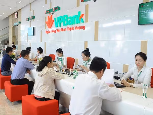 VPBank xin ý kiến cổ đông về việc niêm yết trên sàn chứng khoán ảnh 1