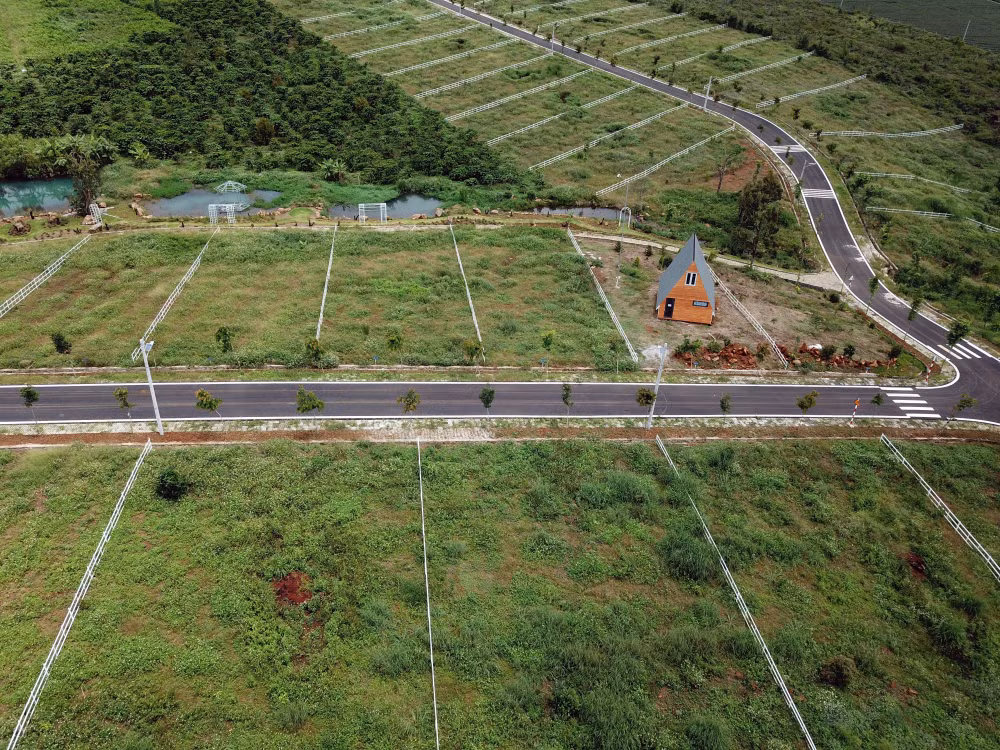 Bình Phước tạm dừng tách thửa đất nông nghiệp để ngăn phân lô bán nền ảnh 1