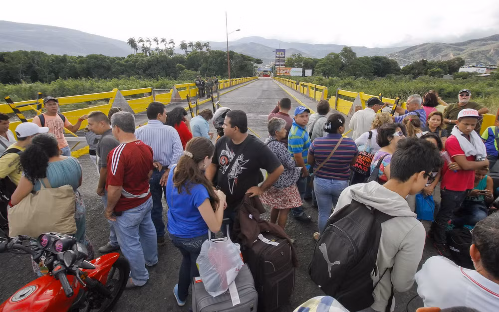 Venezuela và Colombia họp khẩn cấp về tình hình biên giới ảnh 1
