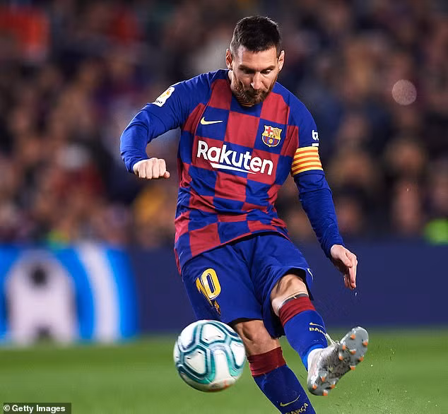Barcelona và Real tiếp tục đua song mã bằng những trận thắng vùi dập ảnh 1