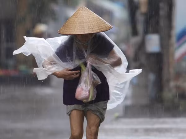 Đề phòng xảy ra tố lốc, gió giật mạnh vào chiều tối và đêm 3/7 ảnh 1