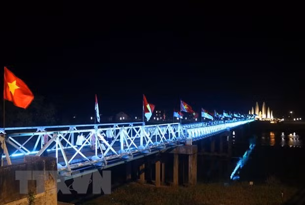 48 năm thống nhất đất nước: Tổ quốc, ta xây lại đẹp hơn! ảnh 1