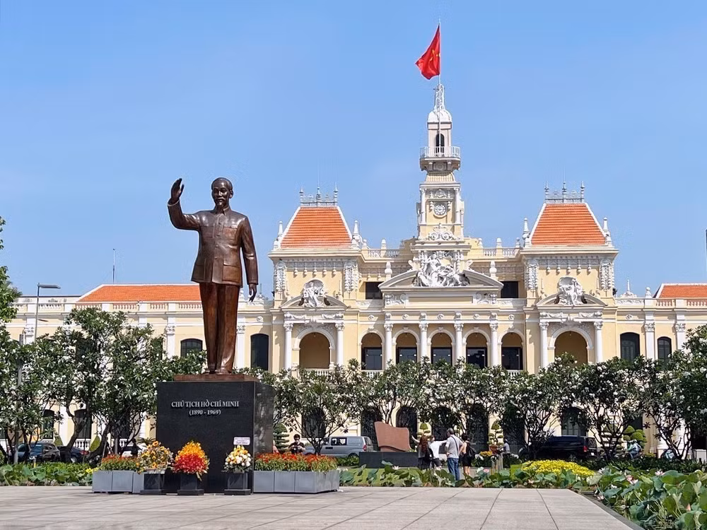 48 năm thống nhất đất nước: Tổ quốc, ta xây lại đẹp hơn! ảnh 3