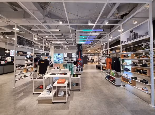 Foot Locker sắp khai trương cửa hàng đầu tiên tại Việt Nam ảnh 2
