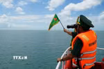 Cán bộ, chiến sỹ Trạm kiểm soát Biên phòng Rạch Đầm, Đồn Biên phòng cửa khẩu An Thới (Ban Chỉ huy Bộ đội Biên phòng An Giang) tuần tra, kiểm soát trên khu vực biển Phú Quốc (An Giang). (Ảnh: Lê Huy Hải/TTXVN)