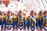 Các học viên trẻ trên tàu KRI Bima Suci thuộc Hải quân Indonesia. (Ảnh: Xuân Khu/TTXVN)