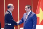 Thủ tướng Phạm Minh Chính tiếp ông Jonathan Choi, Chủ tịch Tập đoàn Sunwah. (Ảnh: Dương Giang/TTXVN)