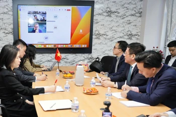 Bộ trưởng Bộ Công Thương Việt Nam Nguyễn Hồng Diên điện đàm với Bộ trưởng Bộ Ngoại thương Costa Rica Manuel Tovar Rivera. (Ảnh: BCT/Vietnam+)