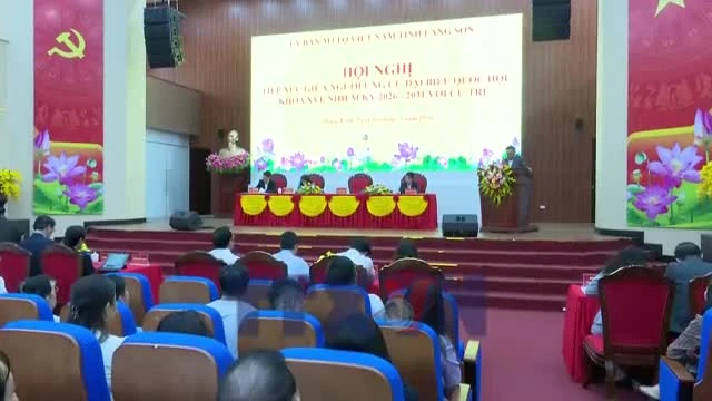 Ủy viên Bộ Chính trị Trần Sỹ Thanh tiếp xúc cử tri Lạng Sơn trước bầu cử Quốc hội
