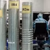 Kỹ thuật viên làm việc tại một cơ sở hạt nhân của Iran. (Ảnh: IRNA/TTXVN)