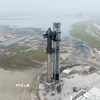 Tàu vũ trụ Starship trên bệ phóng ở Boca Chica, bang Texas, Mỹ. (Ảnh: THX/TTXVN)