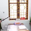 Cơ quan Cảnh sát điều tra Công an tỉnh Cao Bằng đọc quyết định khởi tố bị can Vũ Công Hằng. (Ảnh: TTXVN phát)