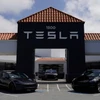 Đại lý của Tesla ở California, Mỹ. (Ảnh: THX/TTXVN)