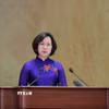 Đồng chí Bùi Huyền Mai, Ủy viên Ban Thường vụ Thành ủy Hà Nội, Phó Chủ tịch không chuyên trách Ủy ban Trung ương MTTQ Việt Nam, Chủ tịch Ủy ban MTTQ Việt Nam thành phố Hà Nội trình bày tham luận. (Ảnh: Minh Đức/TTXVN)