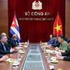 Đại tướng Lương Tam Quang, Bộ trưởng Bộ Công an Việt Nam hội đàm với Thượng tướng Lázaro Alberto Álvarez Casas, Bộ trưởng Bộ Nội vụ Cộng hòa Cuba. (Ảnh: Phạm Kiên/TTXVN)